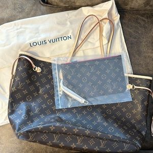 NWOT Louis Vuitton Articles De Voyage Maison Fondee en 1854